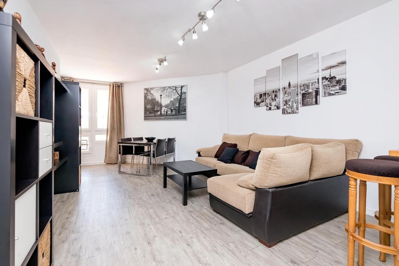 Bhost - Roca Castle Apartamento Torremolinos Exterior foto